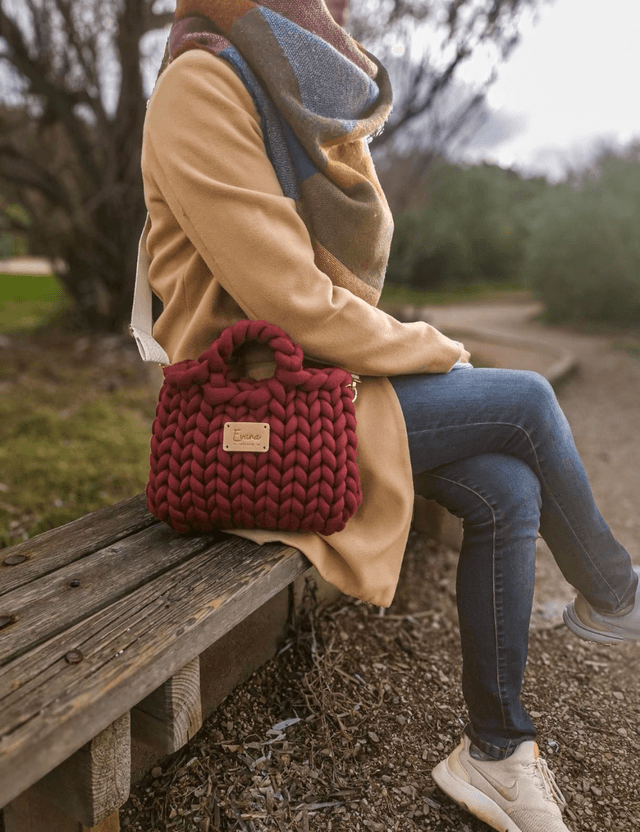 Grenat - petit cabas - logo en cuir