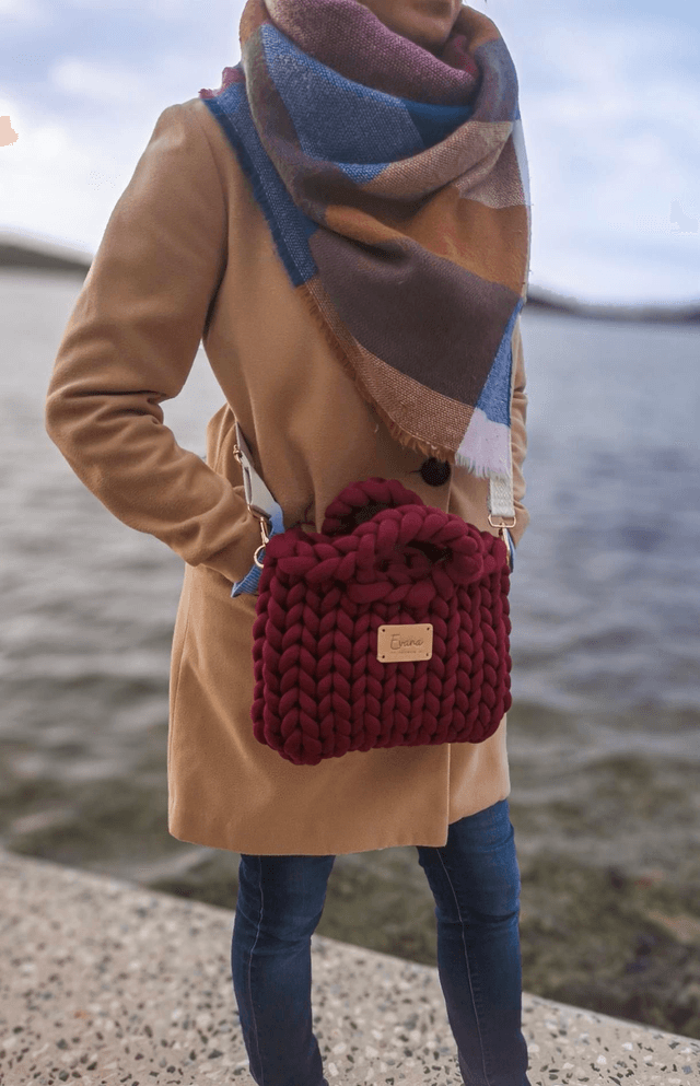 Grenat - petit cabas - logo en cuir